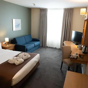 Future Bay 4* Кардифф